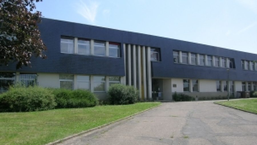 ecole_fanon_auneau_w300_h225_fixed-width_1457135694